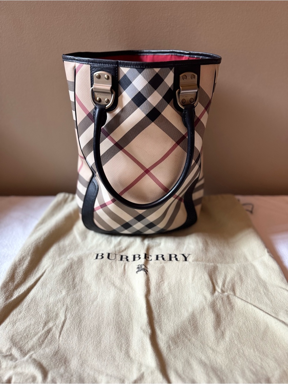 Burberry Nova Check Large Tote Bag